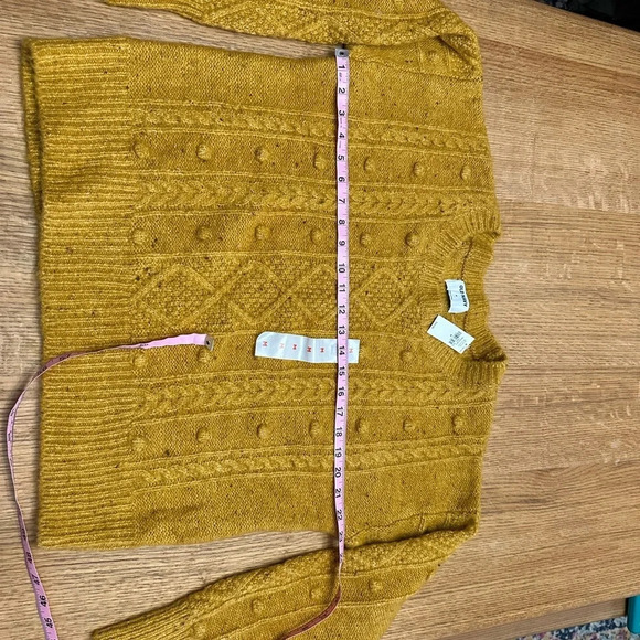 Old Navy NWT Cable Knit Crew Popcorn Sweater, wool blend mustard Sz M, 23” p2p - Picture 11 of 12